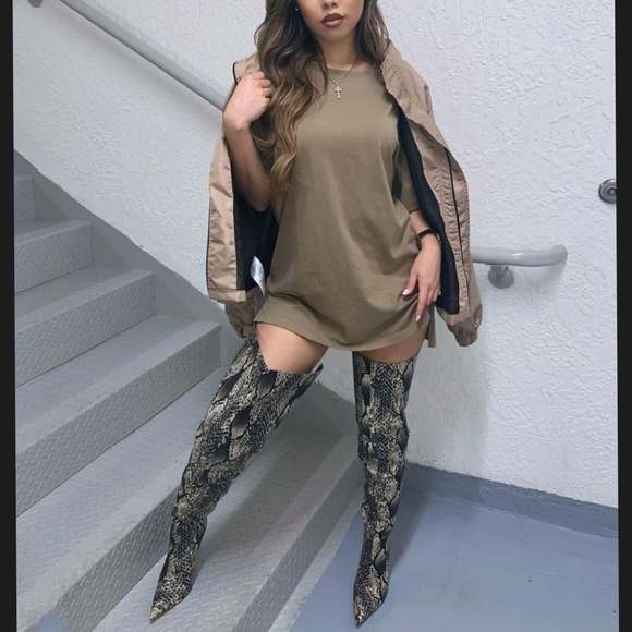 Last 7 Ve In Snake Boots Over Knee No Restocked - Picture 4 of 8